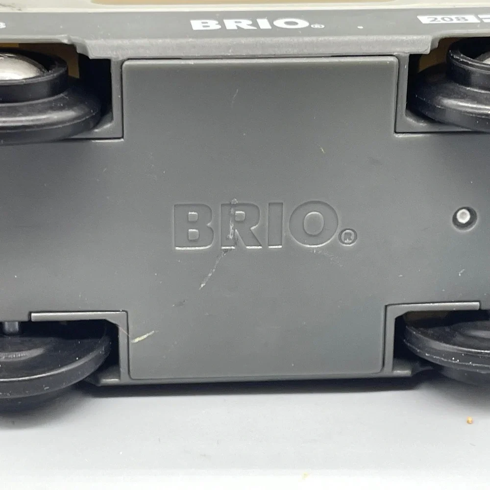 Brio LS 208 Passenger Train Car Magnetic Wooden Railway White Red Grey 208‎